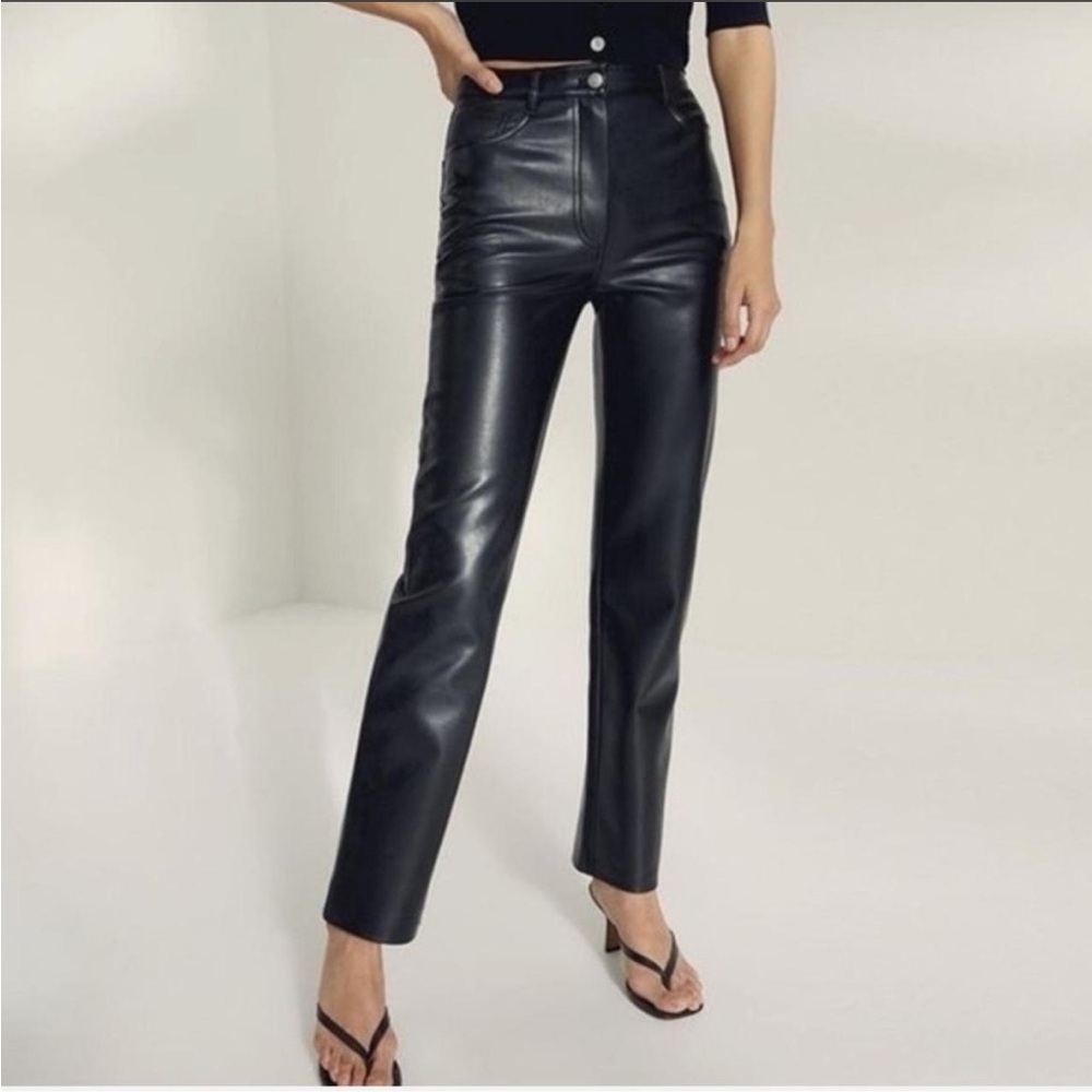 Aritzia Wilfred Free faux leather pant Size 2
